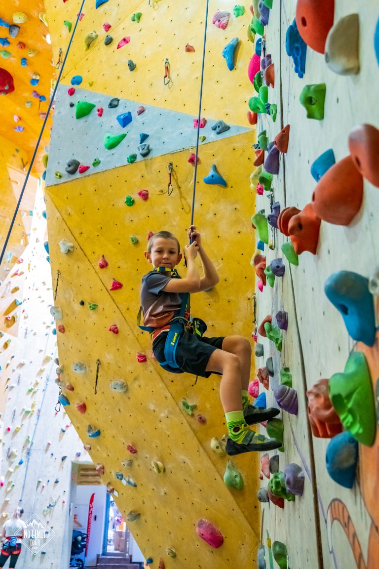 lezení na umělé stěně pro děti